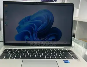 New Laptop HP EliteBook 830 G8 16GB Intel Core I7 SSD 512GB