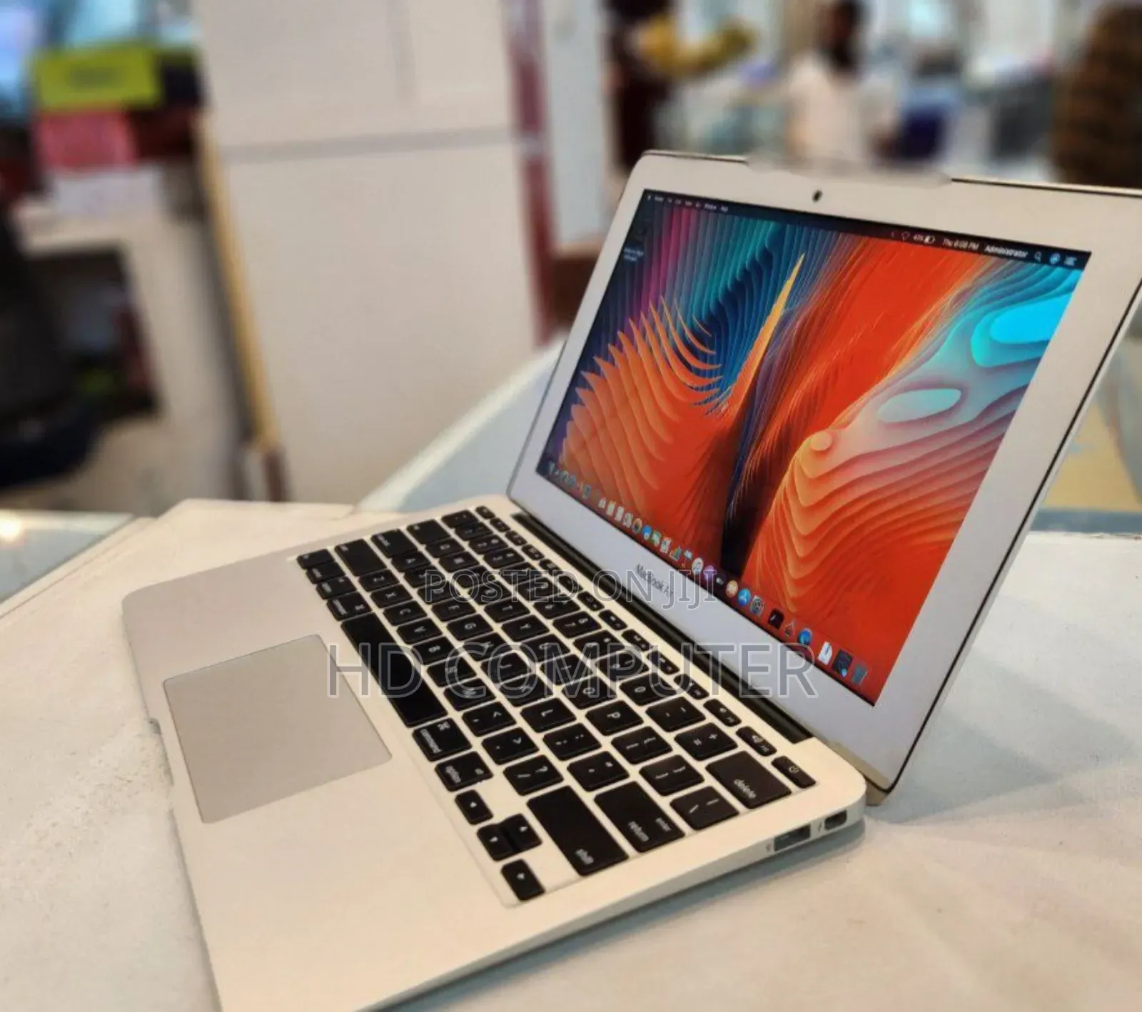 New Laptop Apple MacBook Air 2015 4GB Intel Core I5 SSD 128GB