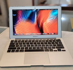 New Laptop Apple MacBook Air 2015 4GB Intel Core I5 SSD 128GB