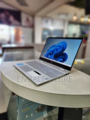 New Laptop HP Envy X360 12GB Intel Core I7 SSD 512GB