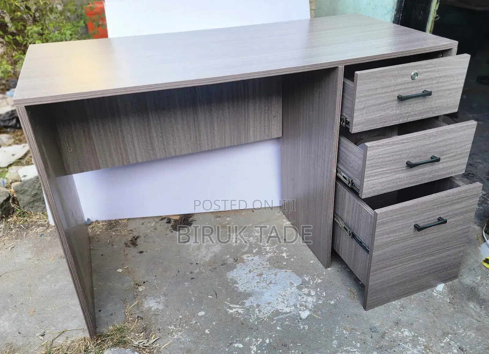 Office Table 130×60