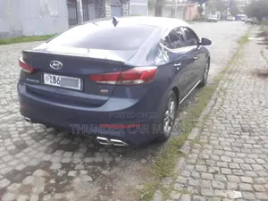 Hyundai Avante 2017 Gray