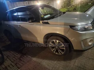 Suzuki Vitara 2020 White