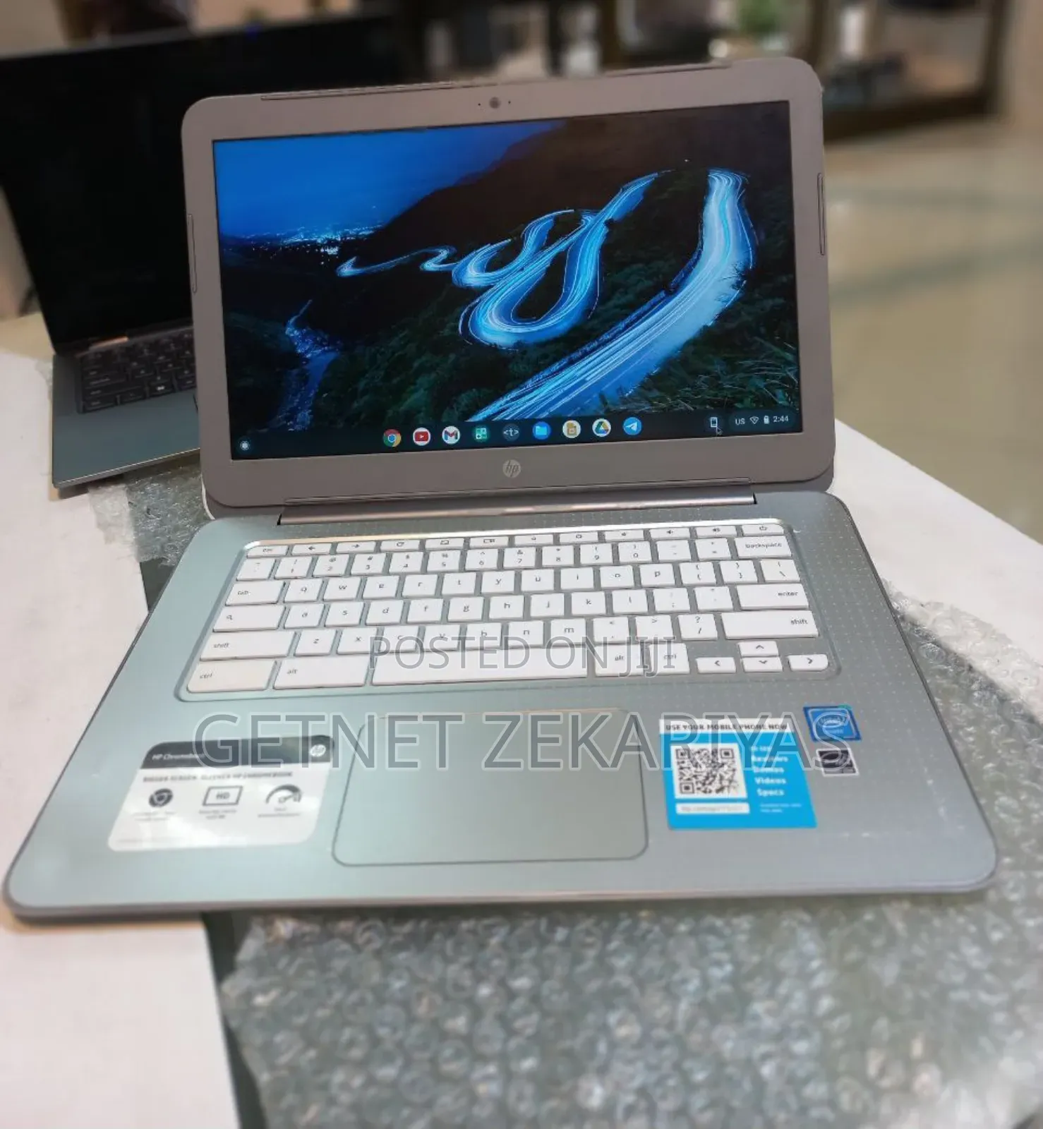 New Laptop HP Chromebook 2GB Intel Celeron SSD 16 GB