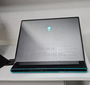 New Laptop Alienware M17x R2 16GB Intel Core I7 SSD 1T