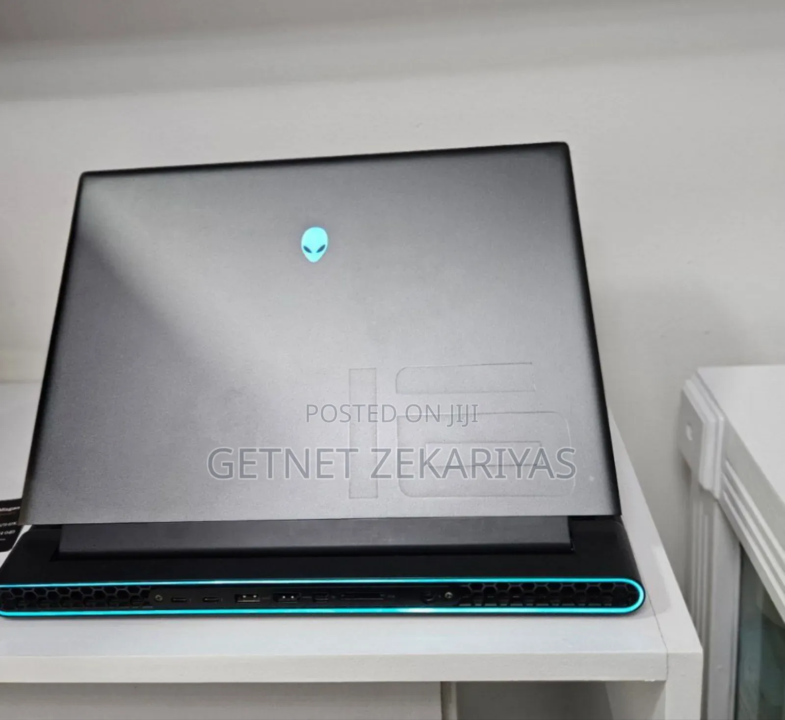 New Laptop Alienware M17x R2 16GB Intel Core I7 SSD 1T