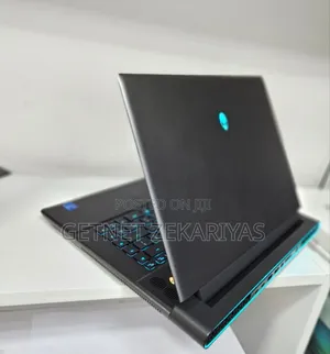 New Laptop Alienware M17x R2 16GB Intel Core I7 SSD 1T