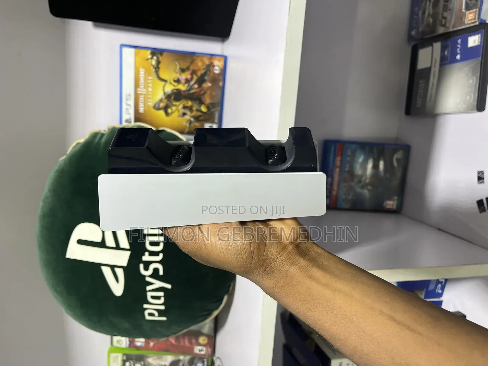 Playstation 5 Wireless Charger