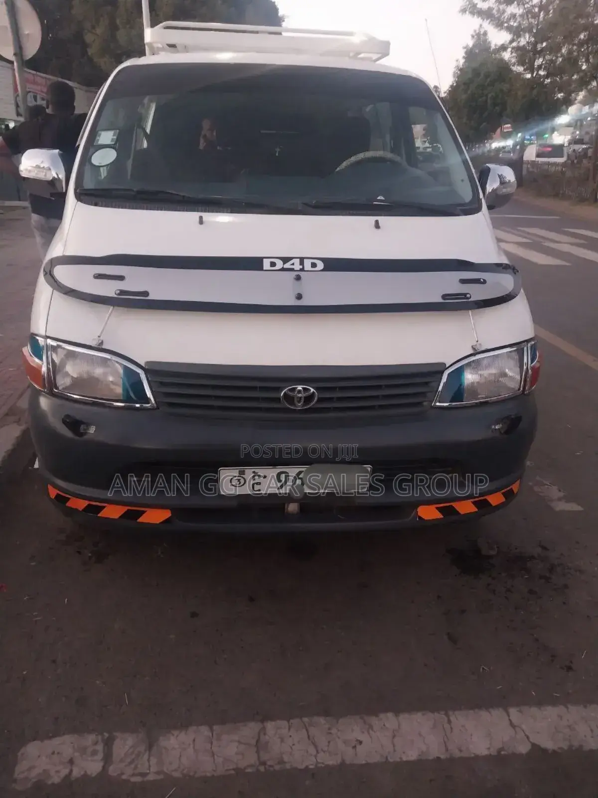 Toyota HiAce 2006 White