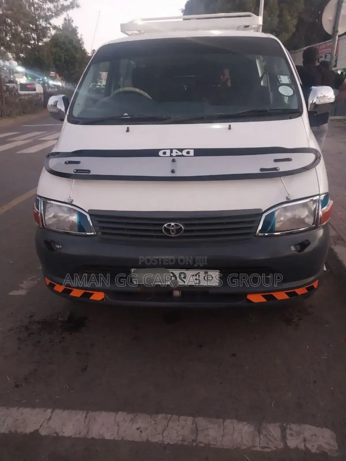 Toyota HiAce 2006 White