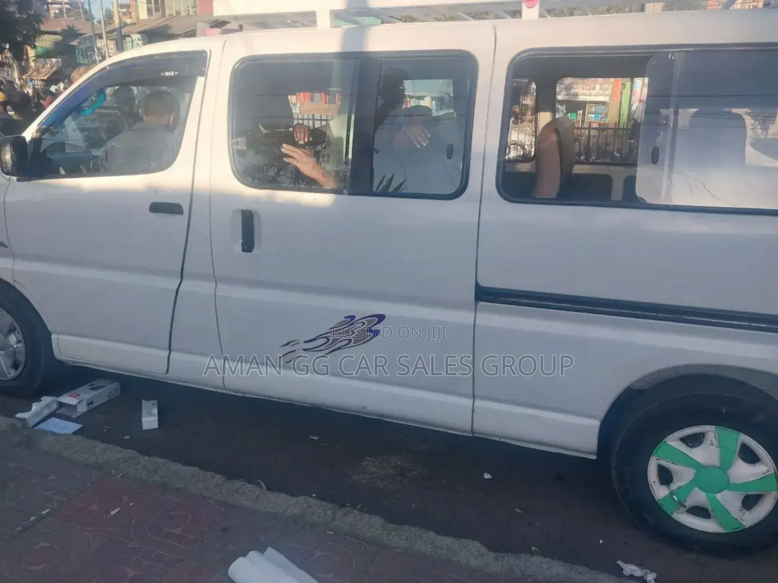 Toyota HiAce 2006 White