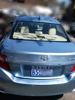 Toyota Yaris 2015 Blue