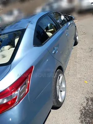 Toyota Yaris 2015 Blue