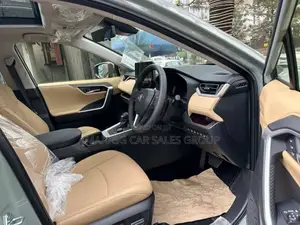 New Toyota RAV4 2023 Green