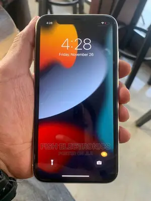 New Apple iPhone 11 64 GB White