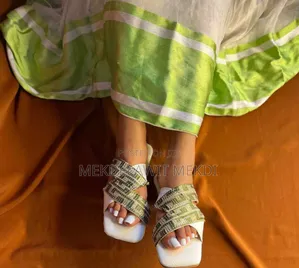 Flatshoes for Timket