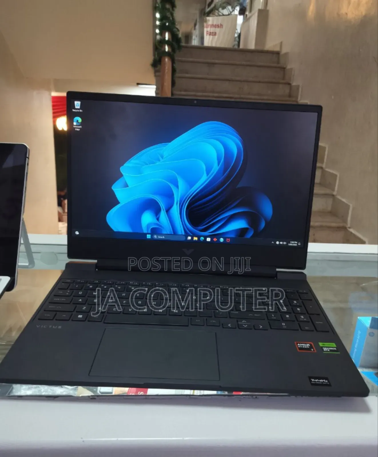 New Laptop HP Victus 15 16GB AMD Ryzen 7 SSD 1T