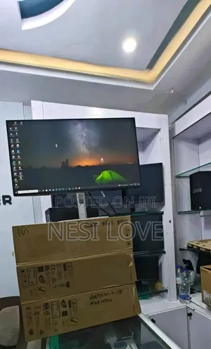 Photo - Dell 24" Inch Monitor