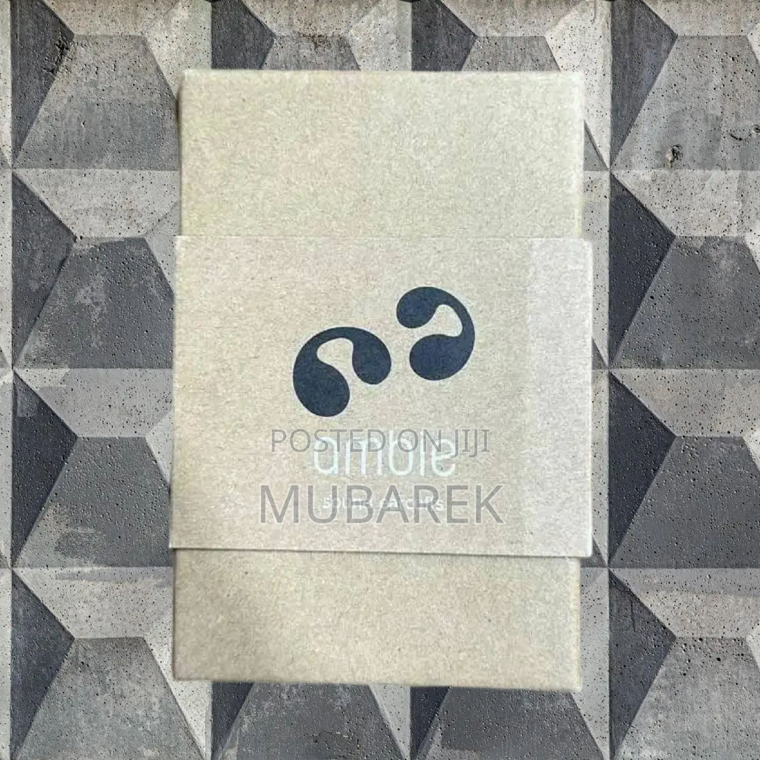 Ambie Gentle Earcuff Features Luxurious Materials