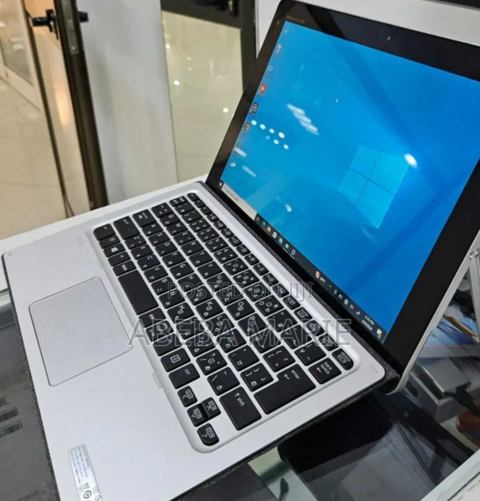 New Laptop HP Elite X2 G8 8GB Intel Core M SSD 256GB