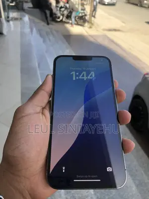 Photo - Apple iPhone 13 Pro Max 128 GB Black