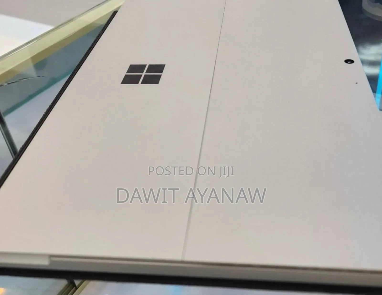 New Laptop Microsoft Surface Pro 7 8GB Intel Core I7 SSD 256GB