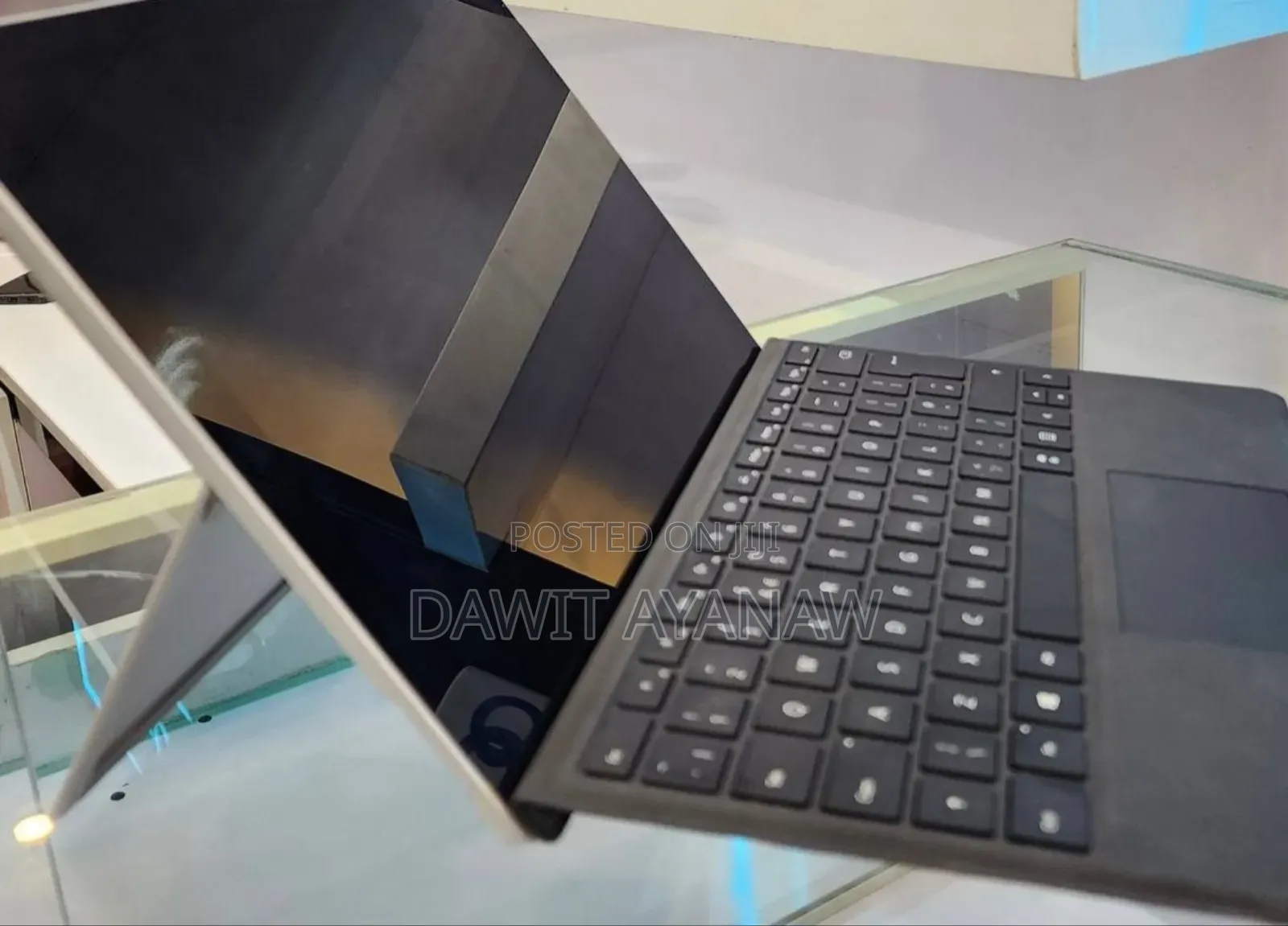 New Laptop Microsoft Surface Pro 7 8GB Intel Core I7 SSD 256GB