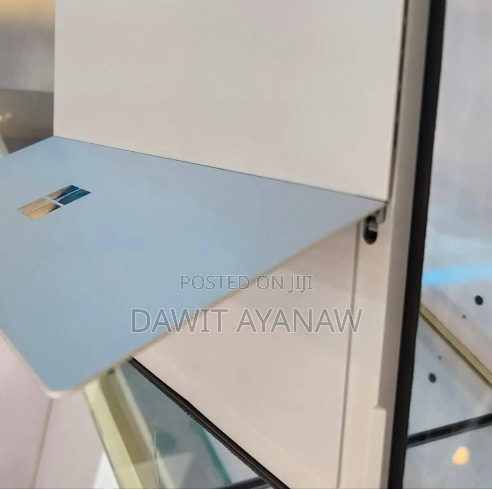 New Laptop Microsoft Surface Pro 7 8GB Intel Core I7 SSD 256GB