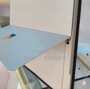 New Laptop Microsoft Surface Pro 7 8GB Intel Core I7 SSD 256GB