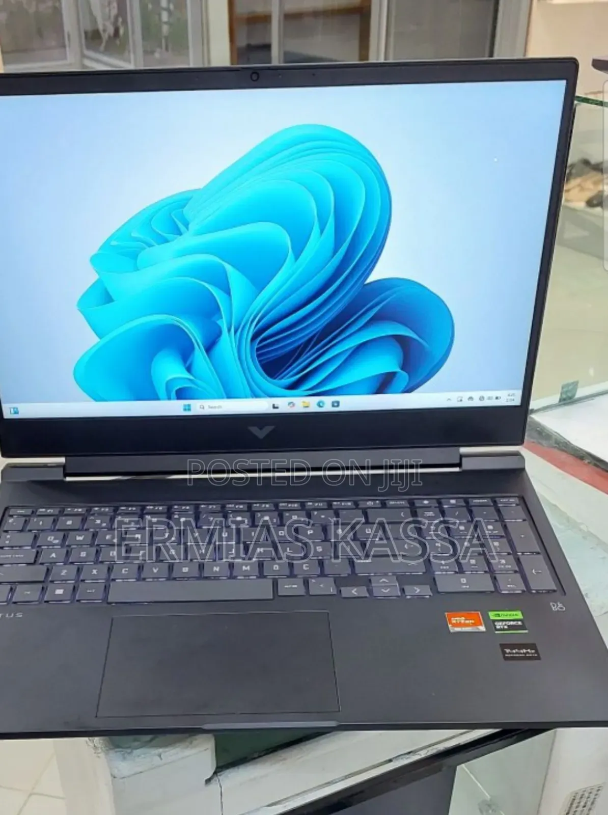 New Laptop HP Victus 16 16GB AMD Ryzen 7 SSD 1T