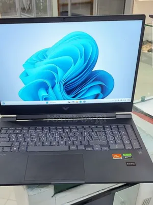 New Laptop HP Victus 16 16GB AMD Ryzen 7 SSD 1T
