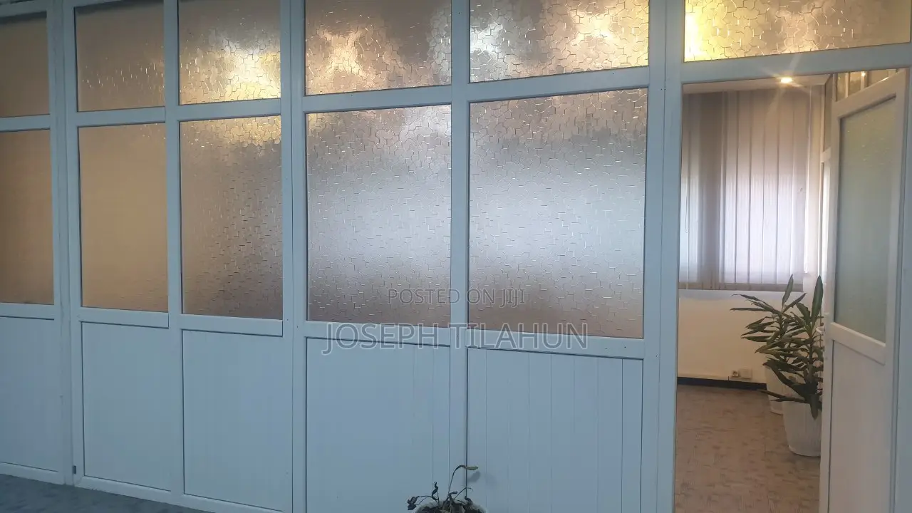 የ ፒቪሲ(Pvc) በሮችን ከ ቁልፍ ጋር በቅናሽ ዋጋ እያመረትን እንገኛለን!