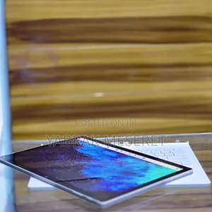 New Laptop Microsoft Surface Book 2 8GB Intel Core I5 SSD 256GB