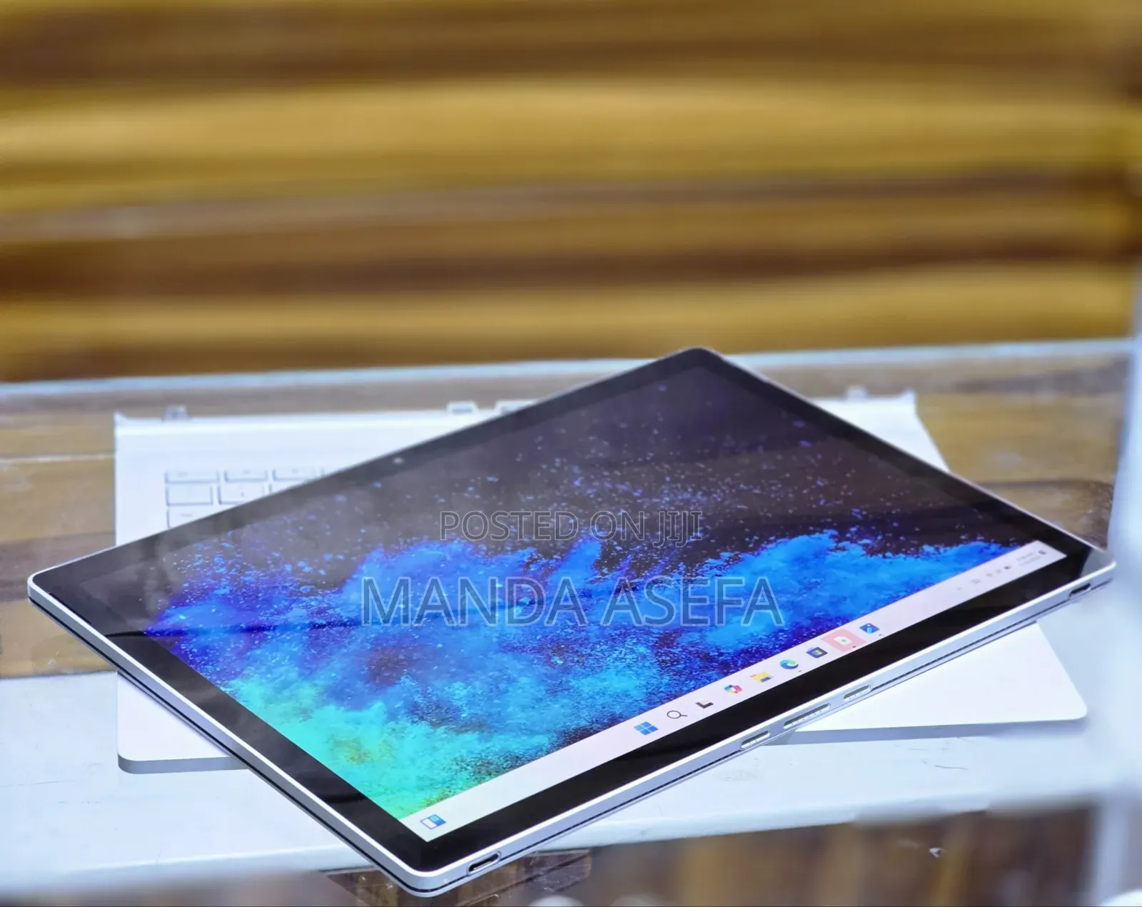 New Laptop Microsoft Surface Book 2 8GB Intel Core I5 SSD 256GB