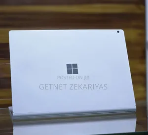 New Laptop Microsoft Surface Book 2 8GB Intel Core I5 SSD 256GB