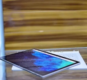 New Laptop Microsoft Surface Book 2 8GB Intel Core I5 SSD 256GB