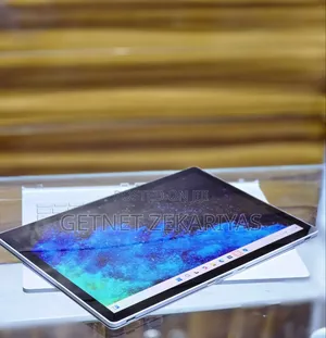 New Laptop Microsoft Surface Book 2 8GB Intel Core I5 SSD 256GB