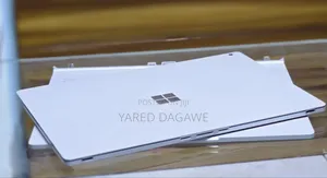 New Laptop Microsoft Surface Book 2 8GB Intel Core I5 SSD 256GB