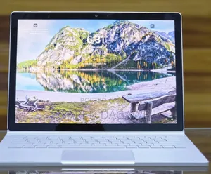 New Laptop Microsoft Surface Book 2 8GB Intel Core I5 SSD 256GB