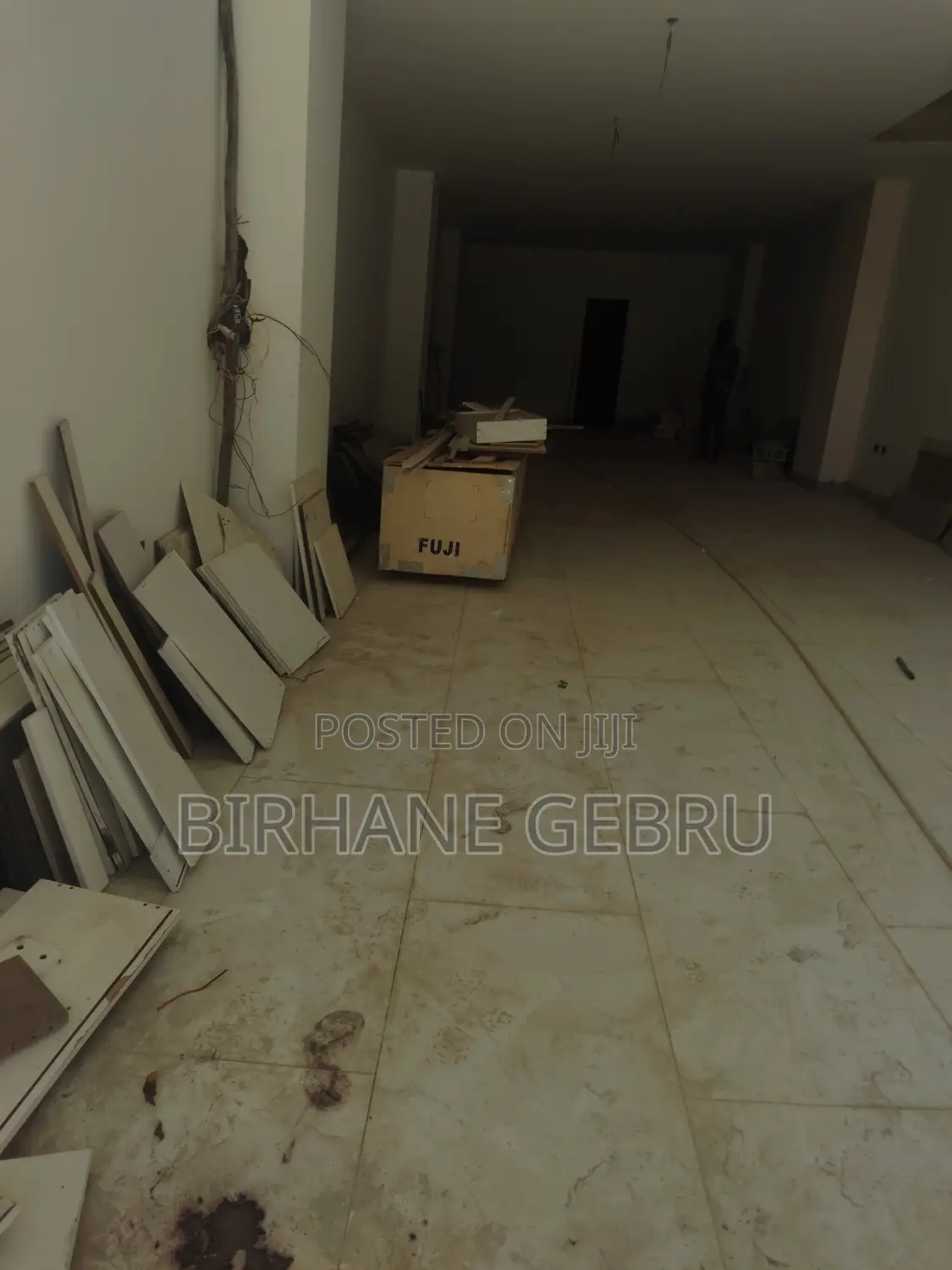 Luxury Complex Rent for Supermarket Cafe an Garment