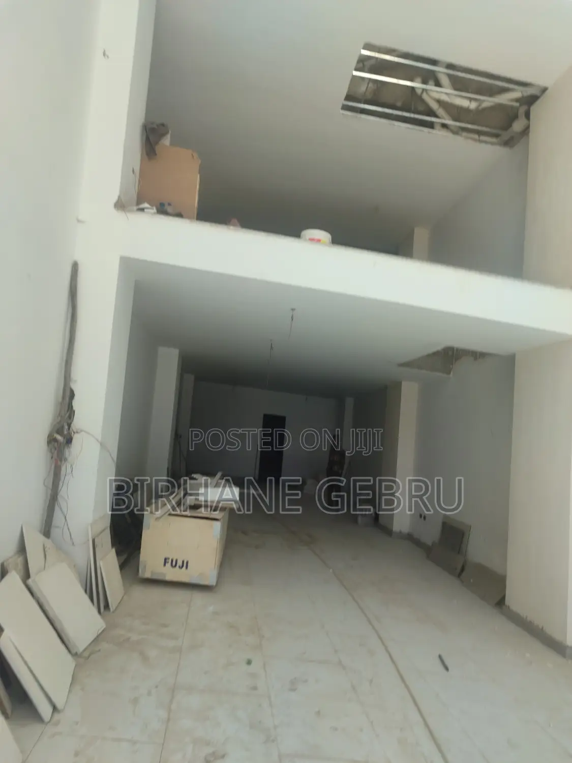 Luxury Complex Rent for Supermarket Cafe an Garment