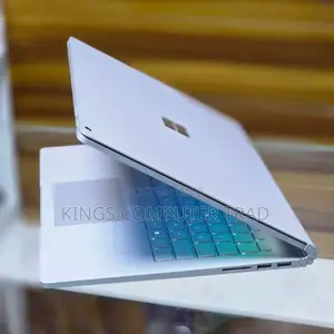 New Laptop Microsoft Surface Book 2 8GB Intel Core I5 SSD 256GB