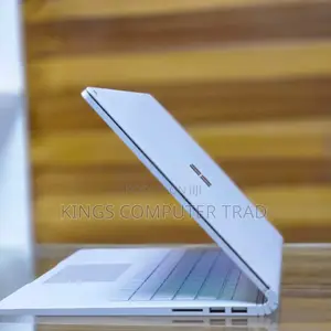 New Laptop Microsoft Surface Book 2 8GB Intel Core I5 SSD 256GB