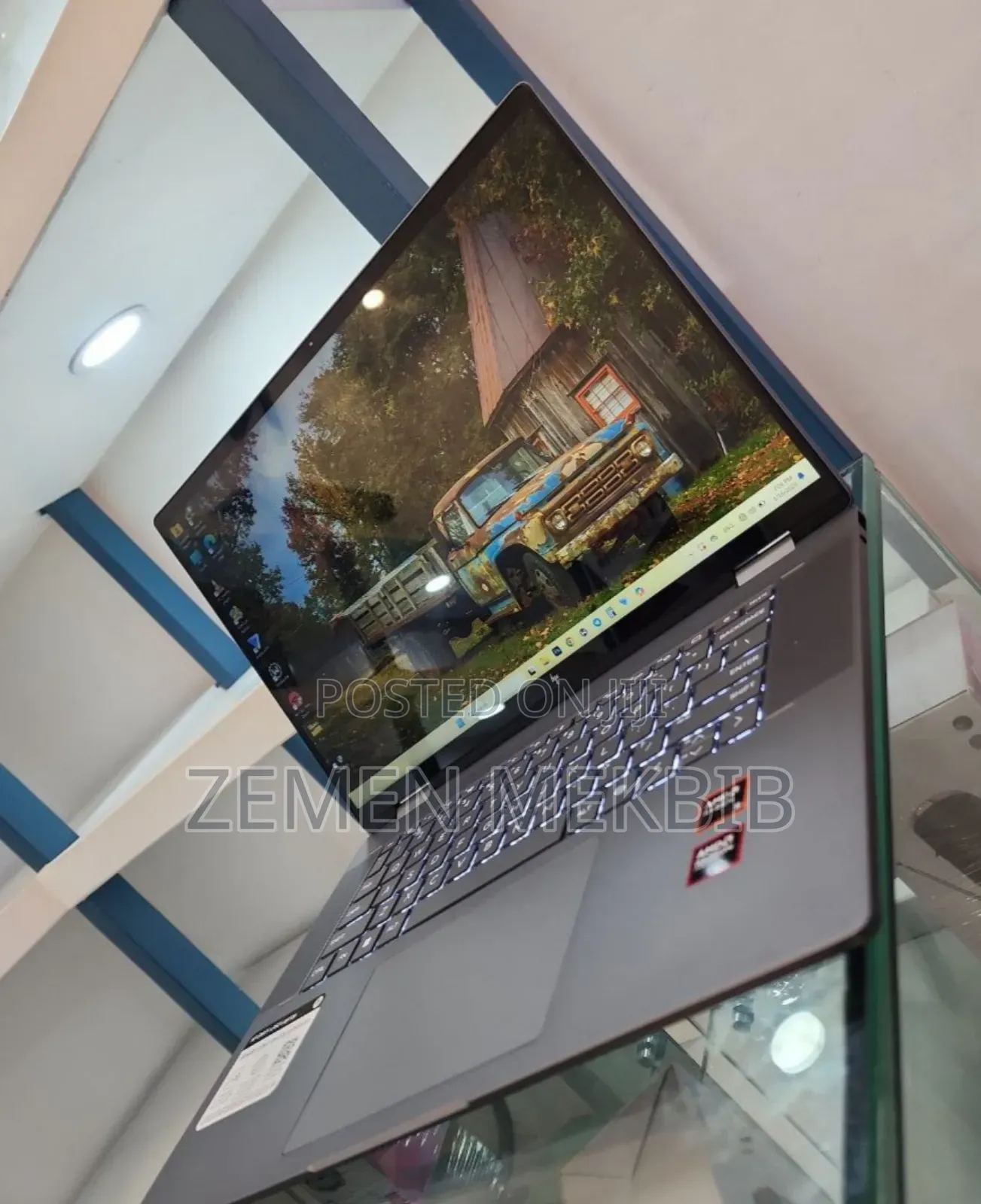 New Laptop HP 8GB AMD Ryzen 5 SSD 1T