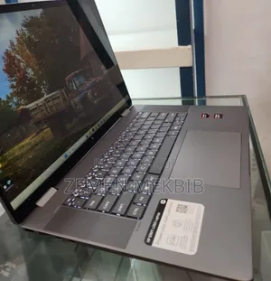 New Laptop HP 8GB AMD Ryzen 5 SSD 1T