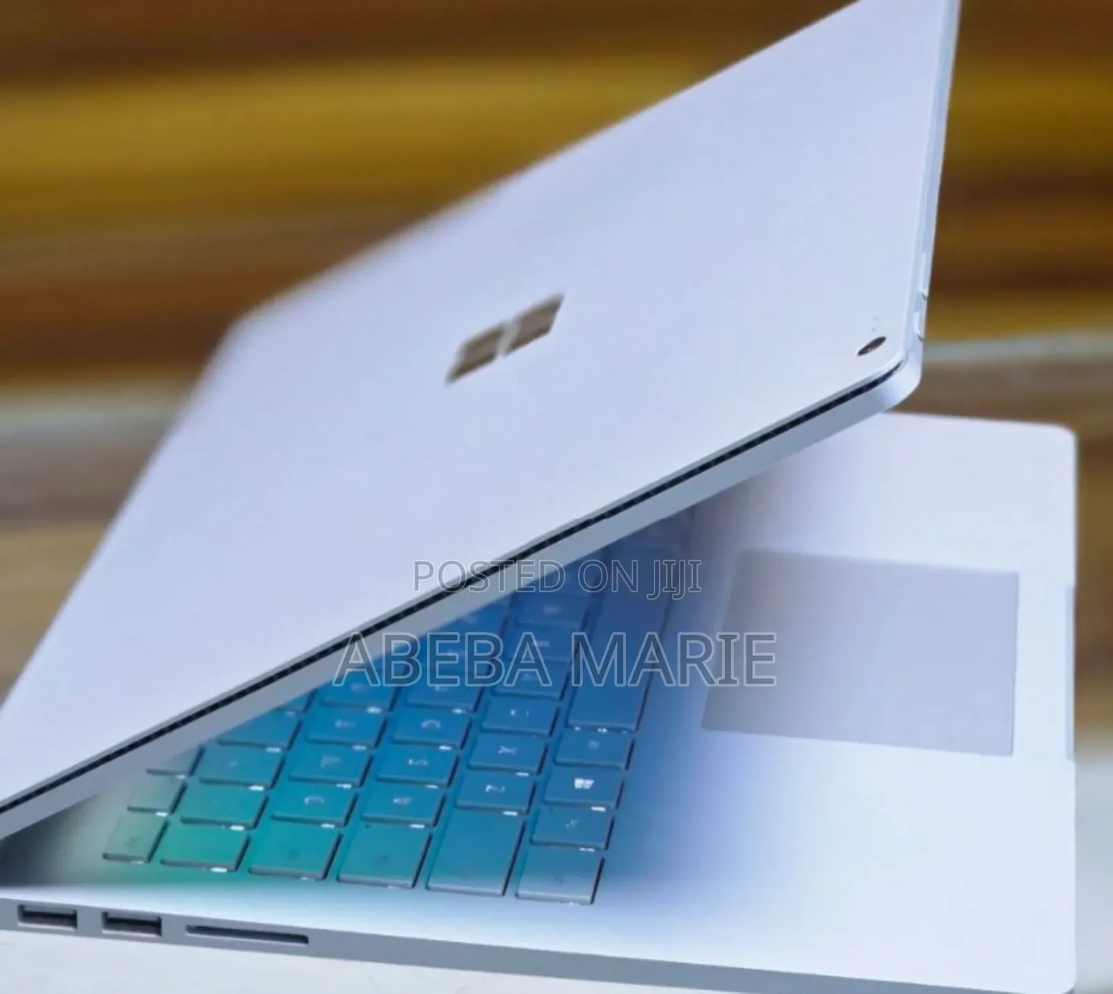 New Laptop Microsoft Surface Book 2 8GB Intel Core I5 SSD 256GB