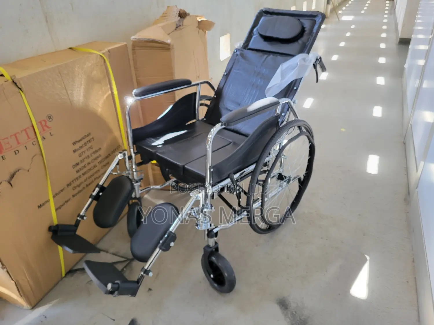 Wheelchair With Backrest Reclining孟90° to a Full 180°ዊልቼር