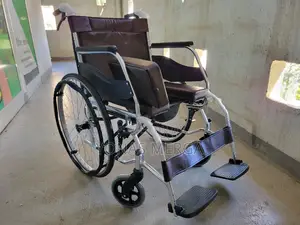 Wheelchair With Seat Commode新lift SIMPLY Move蜂removable Pan