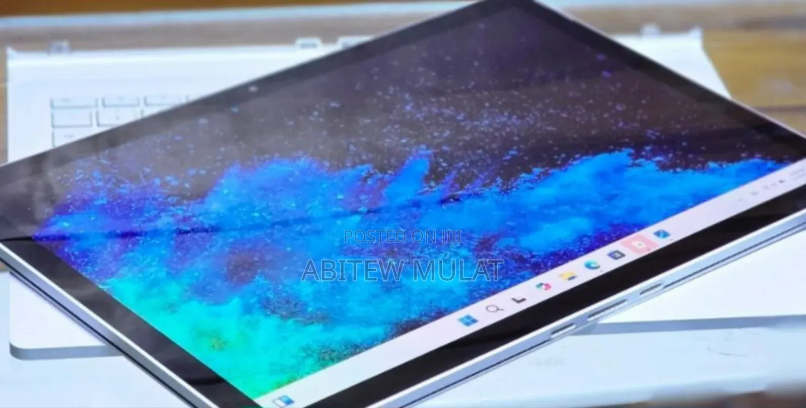 New Laptop Microsoft Surface Book 2 8GB Intel Core I5 SSD 256GB