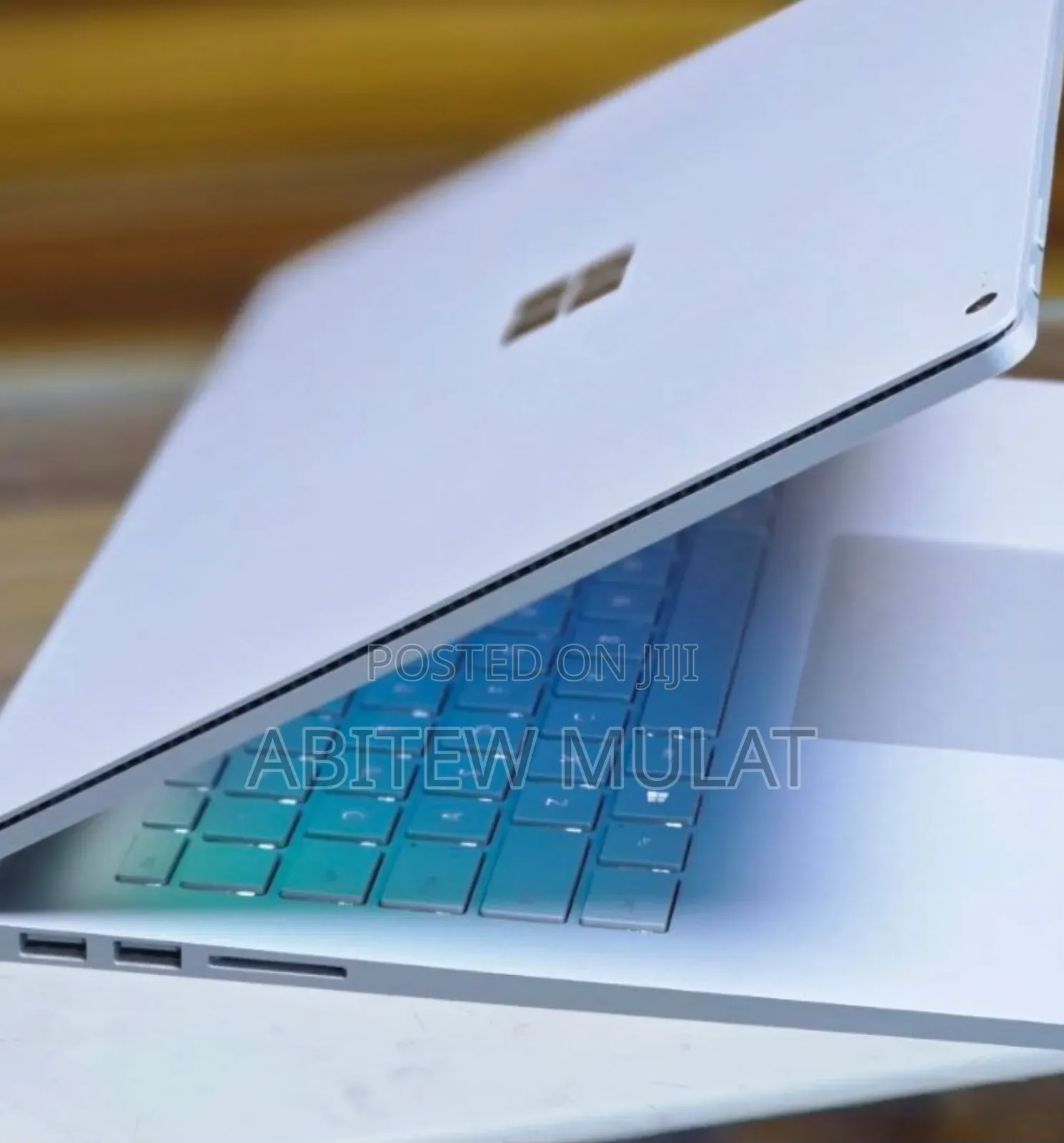 New Laptop Microsoft Surface Book 2 8GB Intel Core I5 SSD 256GB